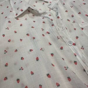 Torrid Linen Strawberry and Cherries Top Size 1